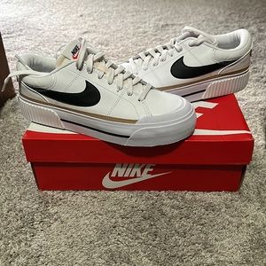 Women’s Nike court, legacy lift tennis shoes.